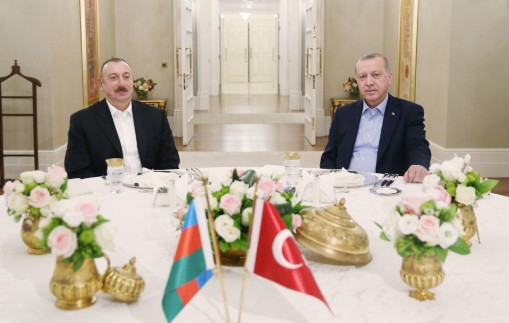 Azerbaijani, Turkish presidents dined together