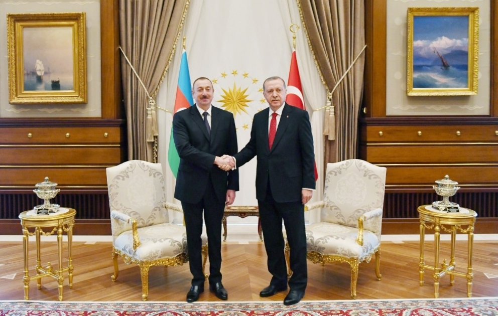Staatpräsident Ilham Aliyev und Präsident Recep Tayyip Erdogan treffen sich unter vier Augen