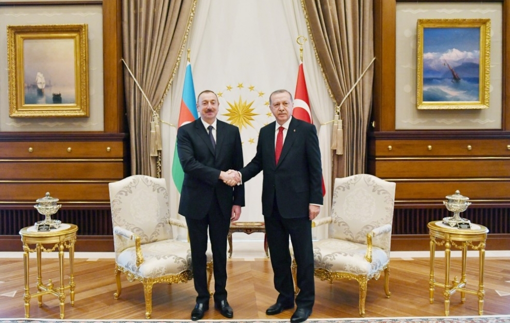 Les présidents azerbaïdjanais et turc s’entretiennent en tête-à-tête à Ankara