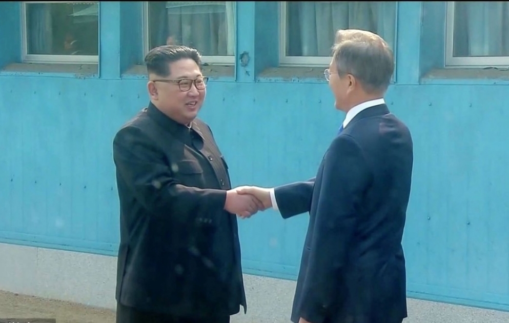 Koreya liderlərinin tarixi görüşü başlayıb