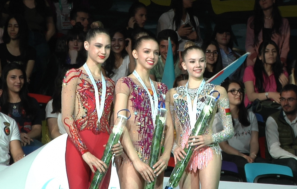 Bədii gimnastika üzrə Dünya Kubokunda gimnastların mükafatlandırılması mərasimi keçirilib