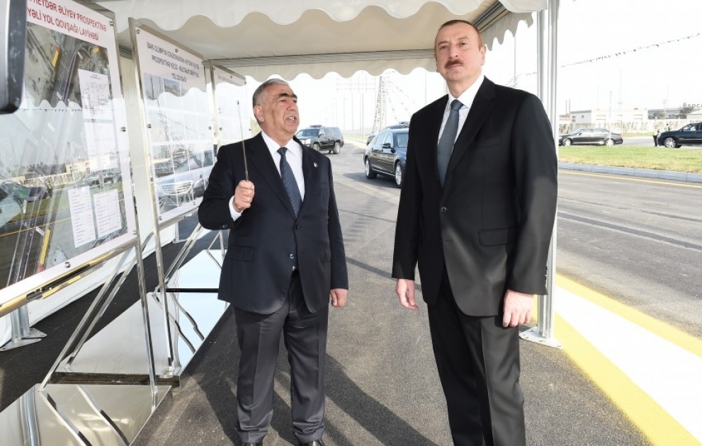 Bakı Olimpiya Stadionundan Heydər Əliyev prospektinə keçid və müxtəlif səviyyəli yol qovşağının açılışı olub 
Prezident İlham Əliyev açılışda iştirak edib