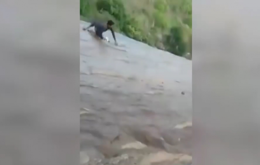 Selfi etmək istədi, az qaldı həyatını itirsin