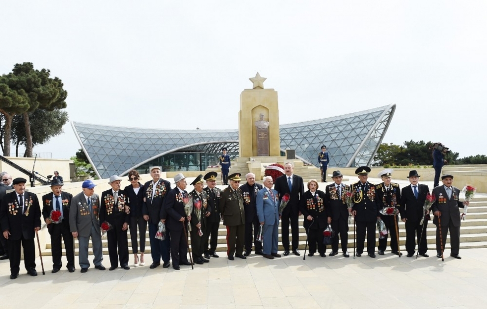 Le président Ilham Aliyev participe à la cérémonie organisée à l'occasion du Jour de la Victoire
