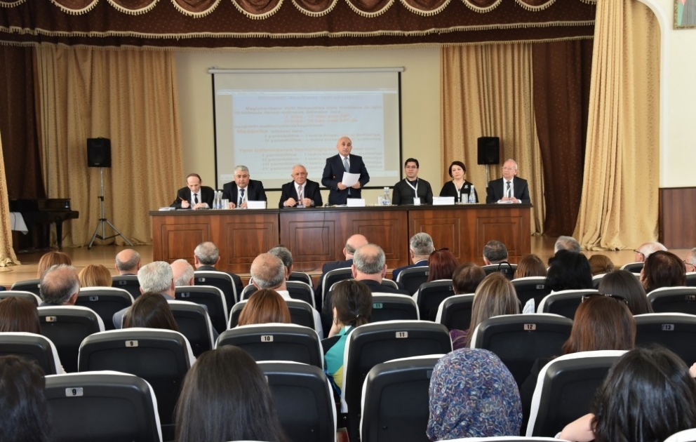 Sumqayıt Dövlət Universitetində magistrantların XVIII respublika elmi konfransı öz işinə başlayıb