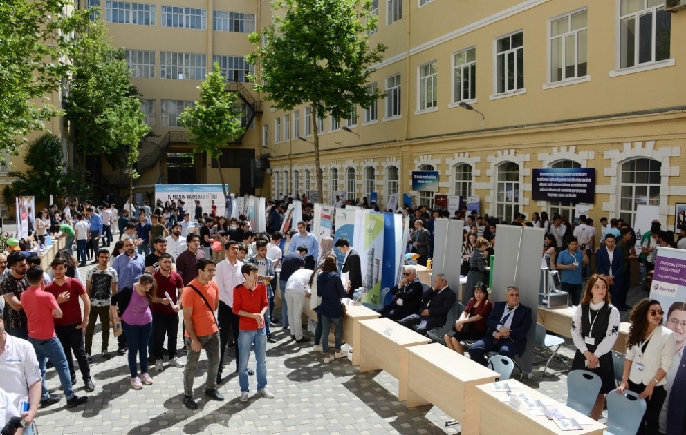 Azərbaycan Dövlət Neft və Sənaye Universitetində dördüncü məzun-karyera sərgisi açılıb