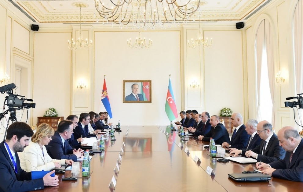Azərbaycan və Serbiya prezidentlərinin geniş tərkibdə görüşü