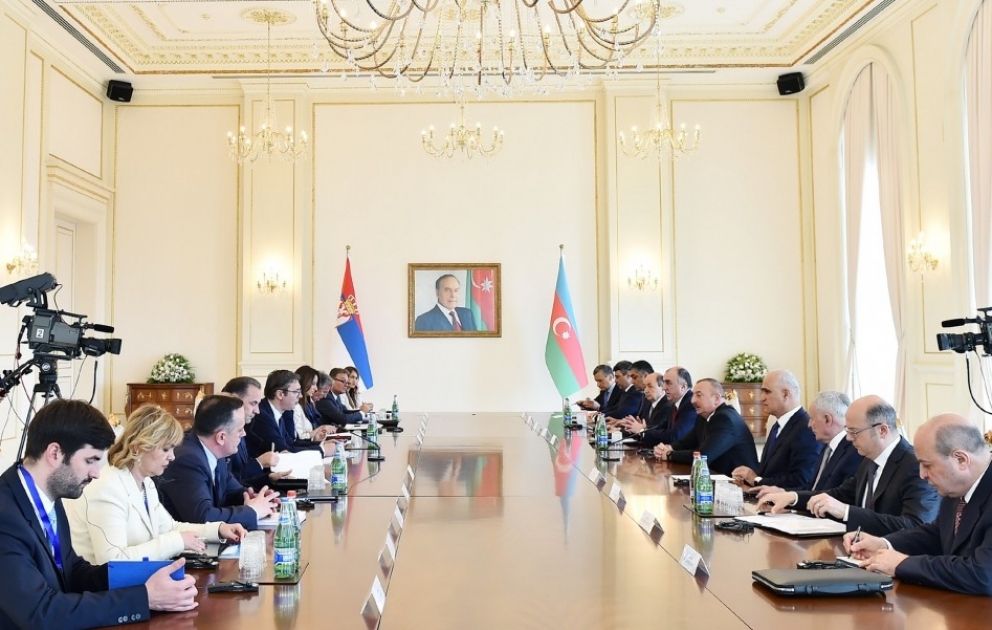 Entretien élargi des présidents azerbaïdjanais et serbe