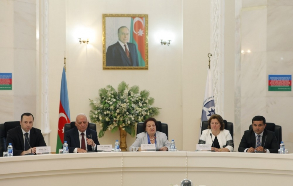 Ombudsman Aparatında Azərbaycan Xalq Cümhuriyyətinin 100 illiyinə həsr olunan elmi-praktiki konfrans keçirilib