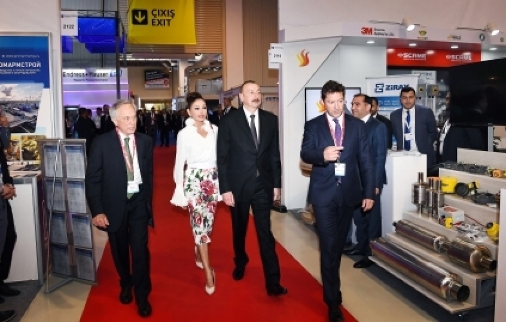 Le président de la République visite le XXVe Salon international « Caspian Oil and Gas »