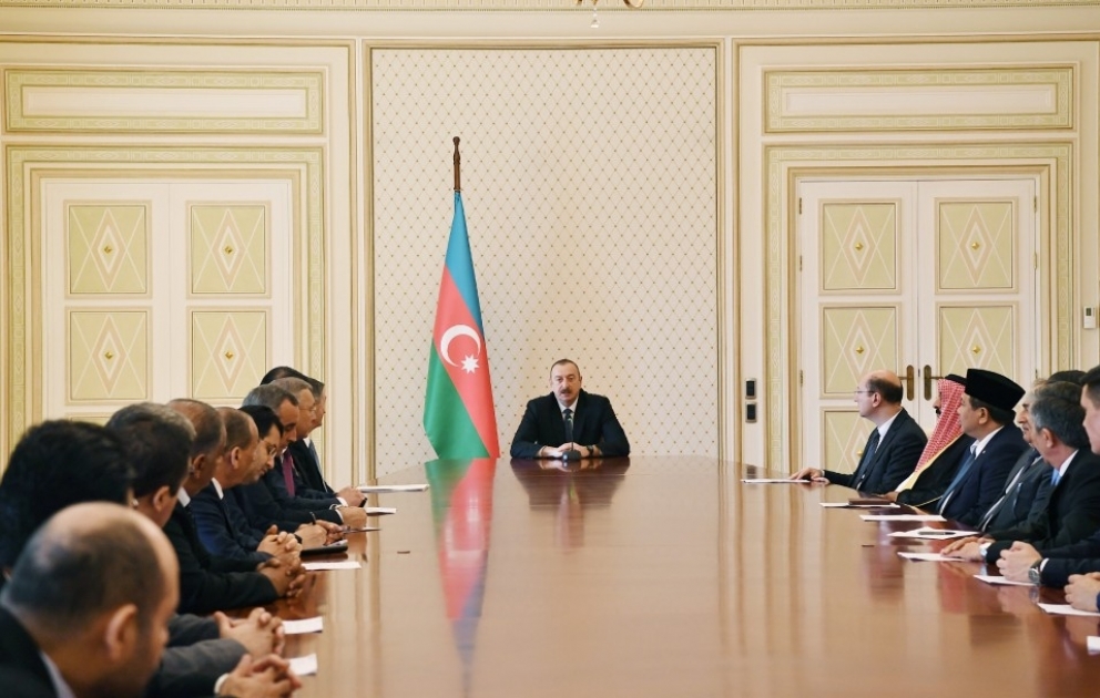 Le président Ilham Aliyev reçoit les ambassadeurs des pays musulmans en Azerbaïdjan