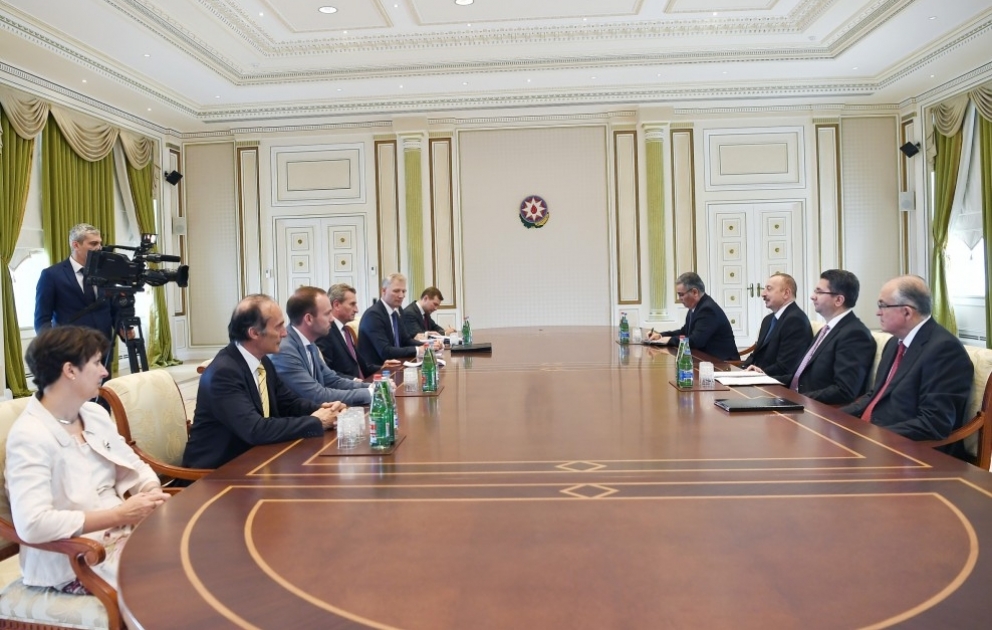 Prezident İlham Əliyev Avropa Komissiyasının nümayəndə heyətini qəbul edib