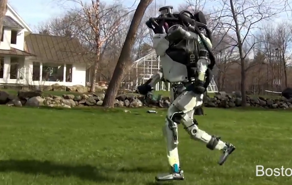 Yeni robot qaçmağı da öyrənir