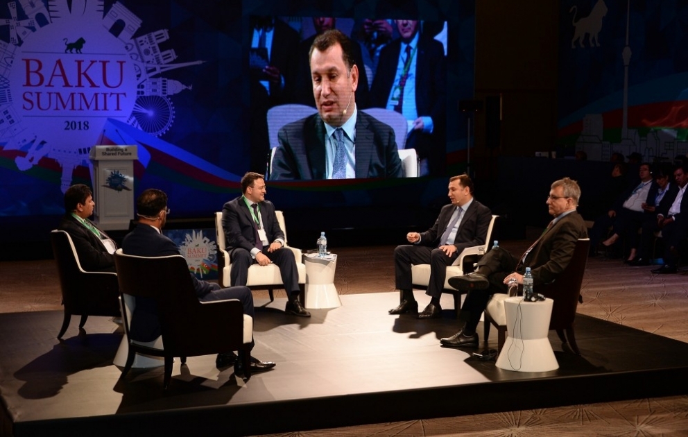 Avropada Mühafizəkarlar və İslahatçılar Alyansının Bakı sammitinin ikinci panel iclası iqtisadi azadlıqlar mövzusuna həsr edilib