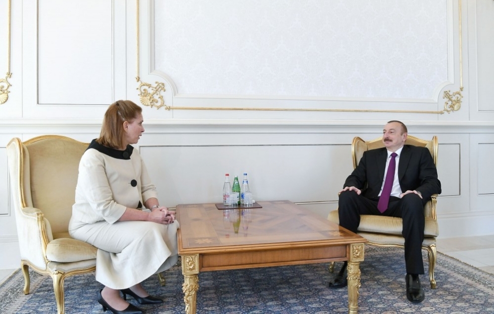 Le président azerbaïdjanais reçoit les lettres de créance de la nouvelle ambassadrice du Pérou