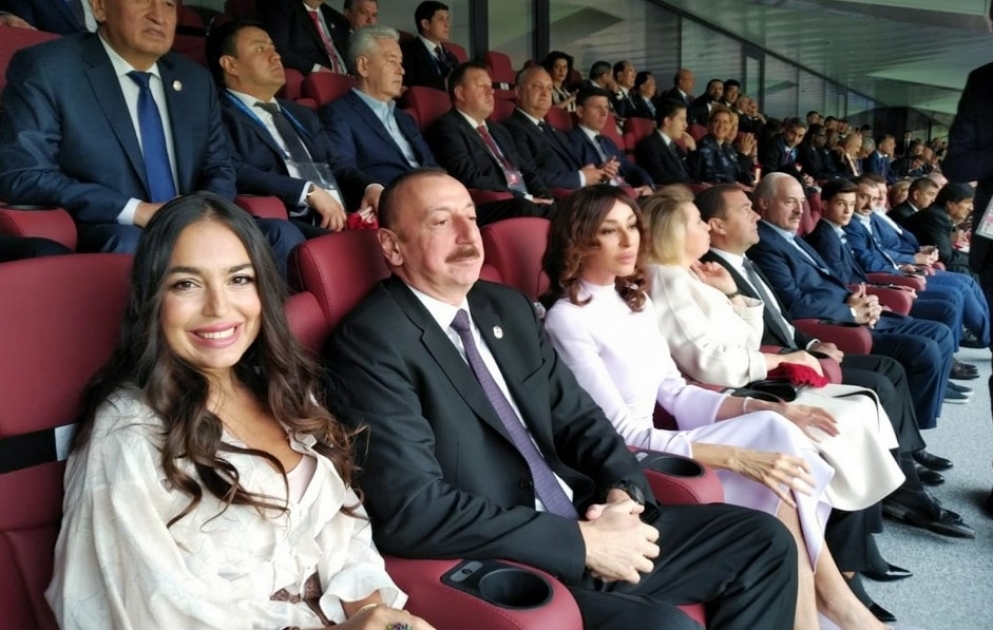 Moskvada futbol üzrə dünya çempionatının təntənəli açılış mərasimi keçirilib 
Azərbaycan Prezidenti İlham Əliyev mərasimdə iştirak edib