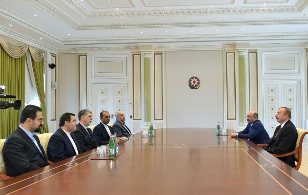 Präsident Ilham Aliyev empfängt iranische Delegation