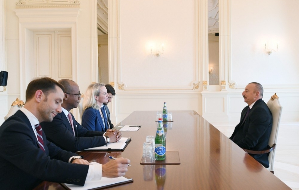 Präsident Ilham Aliyev empfängt leitende Beamtin des US-Außenministeriums