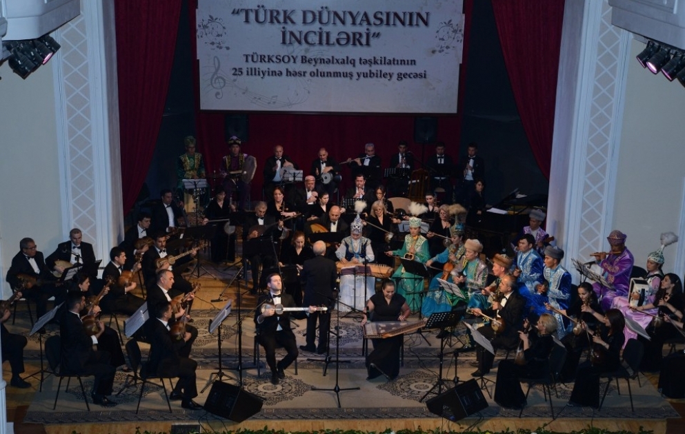 Bakıda TÜRKSOY-un 25 illiyinə həsr edilən konsert proqramı təqdim olunub