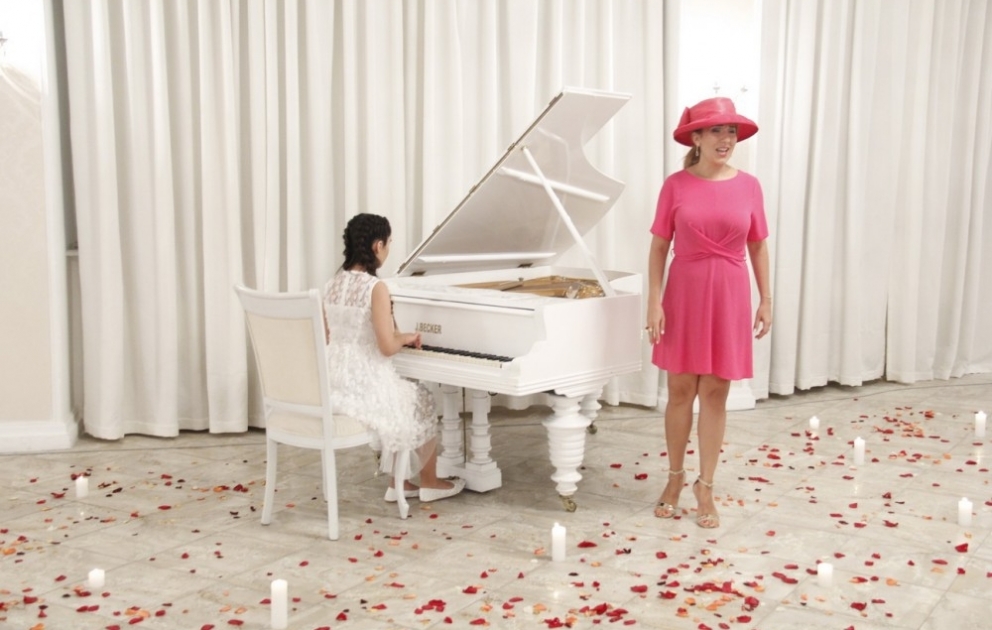 Gənc pianoçu Ayla Kəlbiyeva “Məhəbbət əfsanəsi” adlı solo konsertini təqdim edib