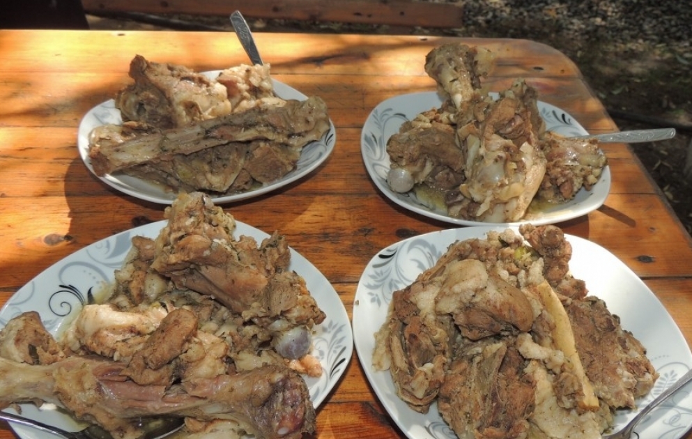 Qədim Azərbaycan yeməyi – çoban basdırması