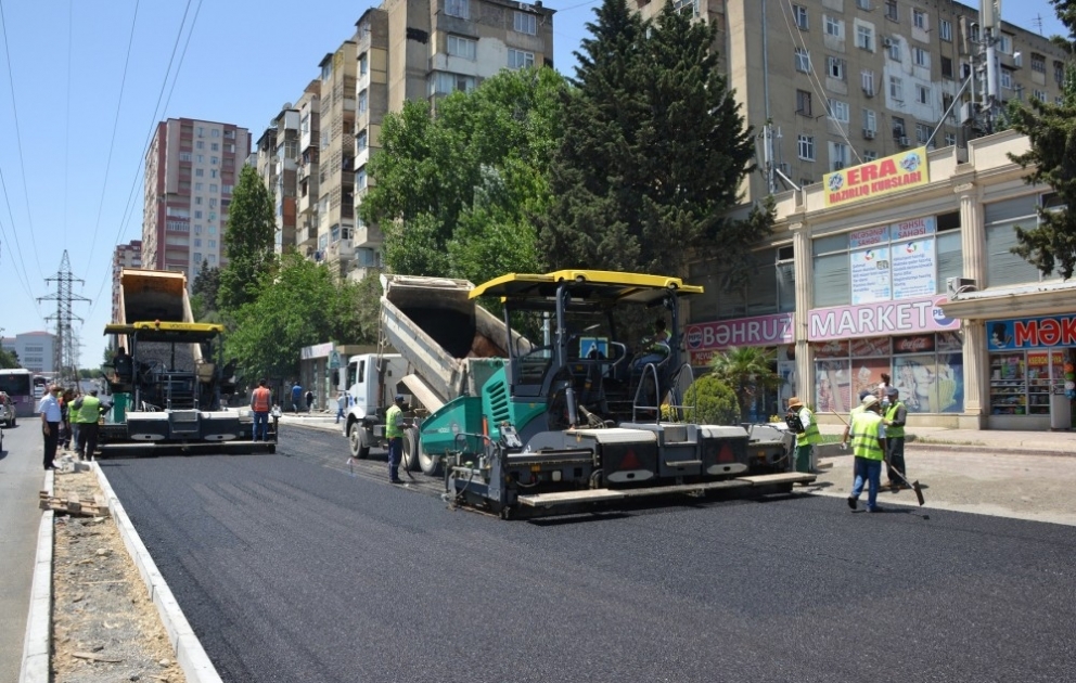 Mir Cəlal küçəsində təmir işləri davam edir