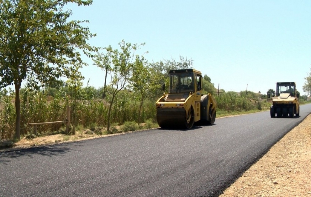 Salyan rayonunda 4 yaşayış məntəqəsinin yolu yenidən qurulur