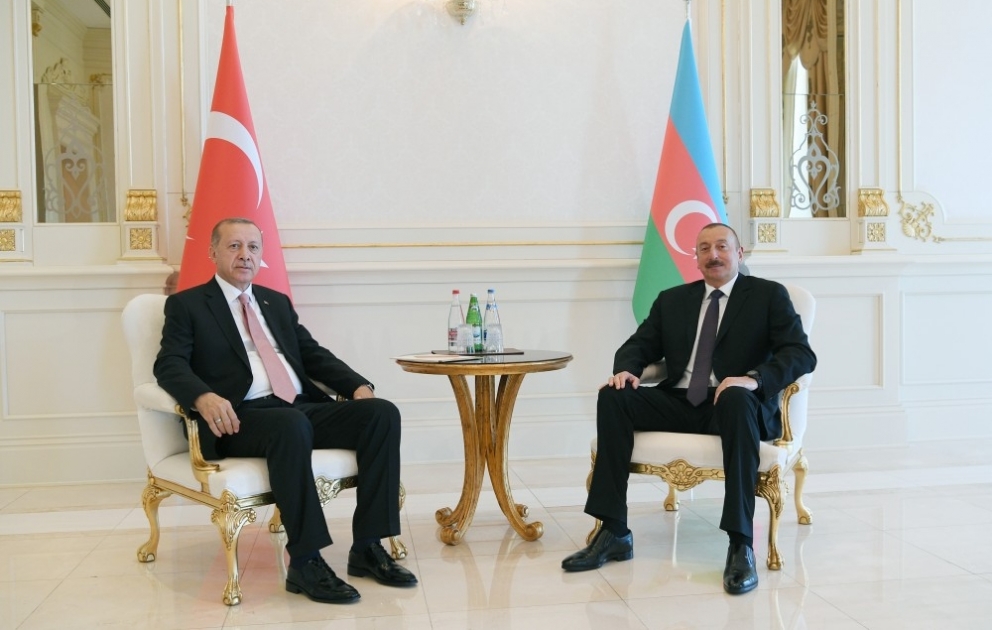 Entretien en tête-à-tête des présidents azerbaïdjanais et turc