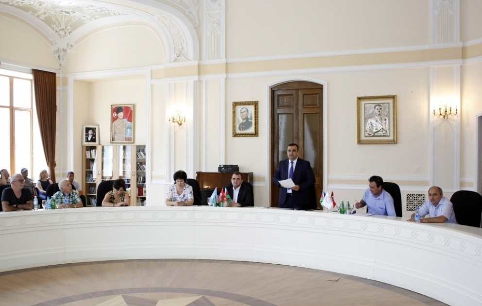 Azərbaycan Xalq Cümhuriyyətinin 100 illiyinə həsr edilmiş elmi-praktik konfrans keçirilib