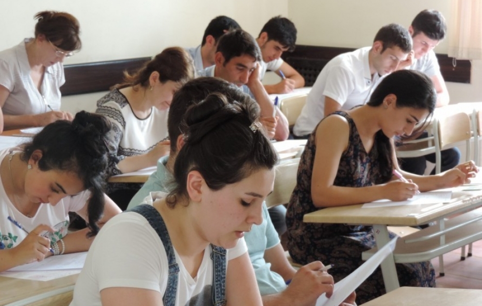 Şimal bölgəsinin məzunları Xaçmazda yaradılan iki mərkəzdə biliklərini sınayıblar