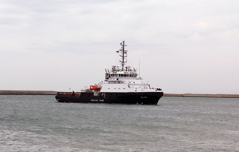 Russian warships arrive in Baku
