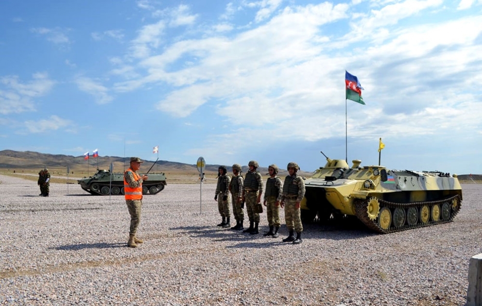 “Artilleriya atəşinin ustaları” müsabiqəsi mərhlələr üzrə davam edir