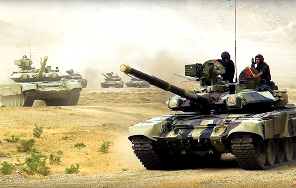 Tank bölmələri intensiv məşğələlərə başlayıb