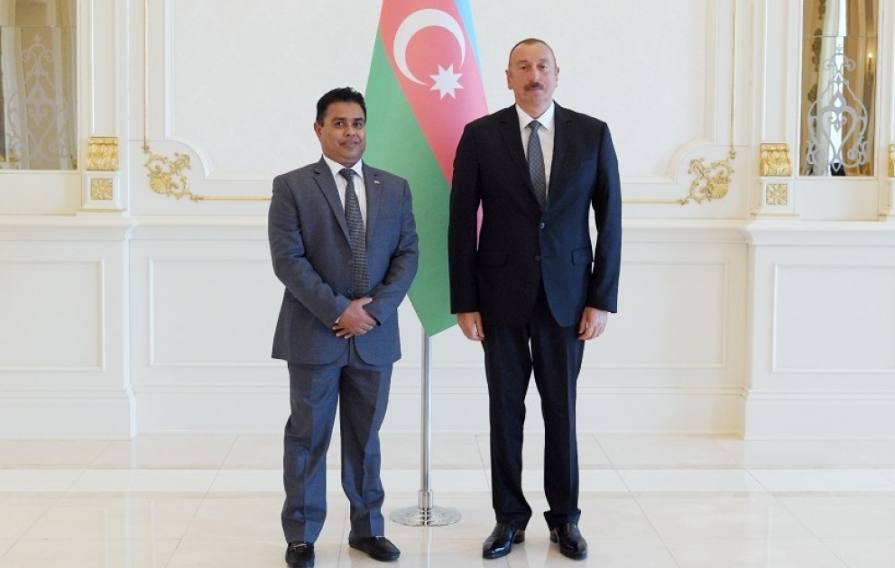 Staatspräsident Ilham Aliyev empfängt neuen Botschafter von Sri Lanka