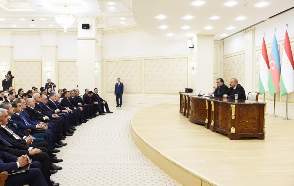 Azərbaycan və Tacikistan prezidentləri mətbuata bəyanatlarla çıxış ediblər