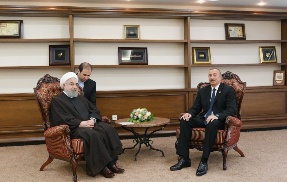 Le président Ilham Aliyev s’est entretenu avec son homologue iranien à Aktaou