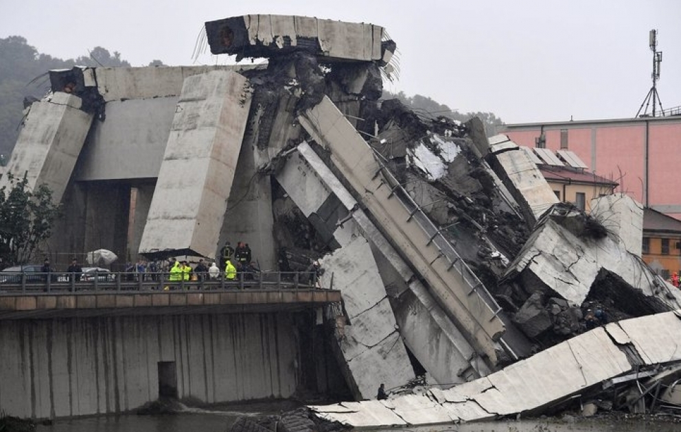 Reason for collapse of bridge in Genoa was lightning, 22 people killed