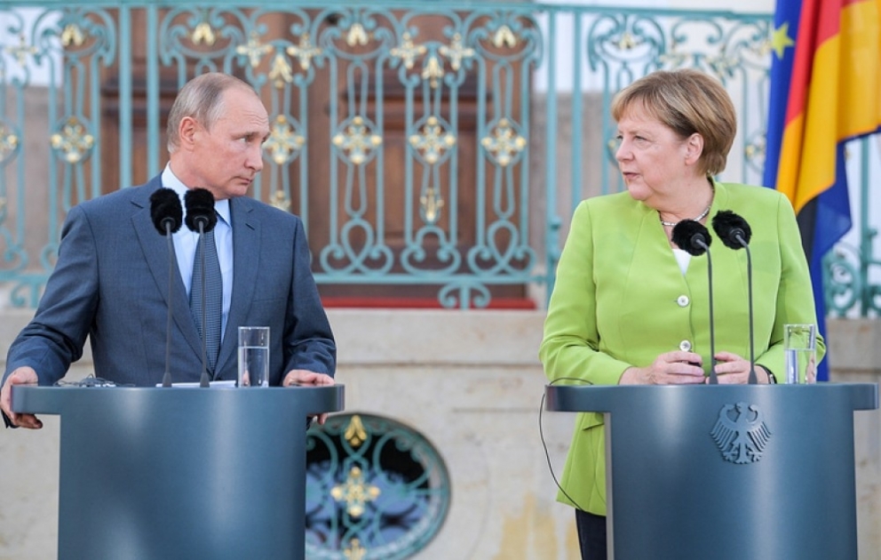 Vladimir Putin ilə Angela Merkelin görüşündə ikitərəfli və regional məsələlər müzakirə olunub
