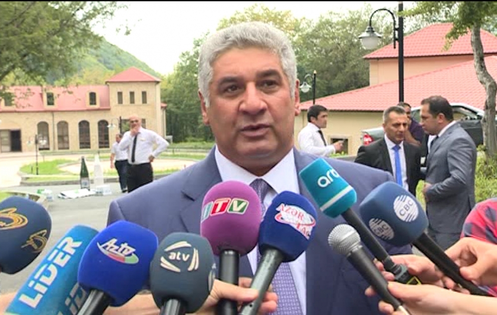 Azərbaycanı dünyada tanıtmaq bilikli gənclərin üzərinə düşür