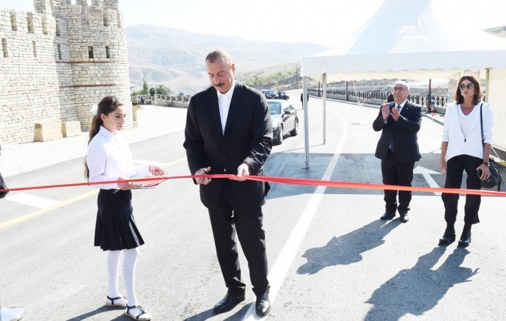 Prezident İlham Əliyev yeni salınan Dəmirçi-Lahıc avtomobil yolunun açılışında iştirak edib