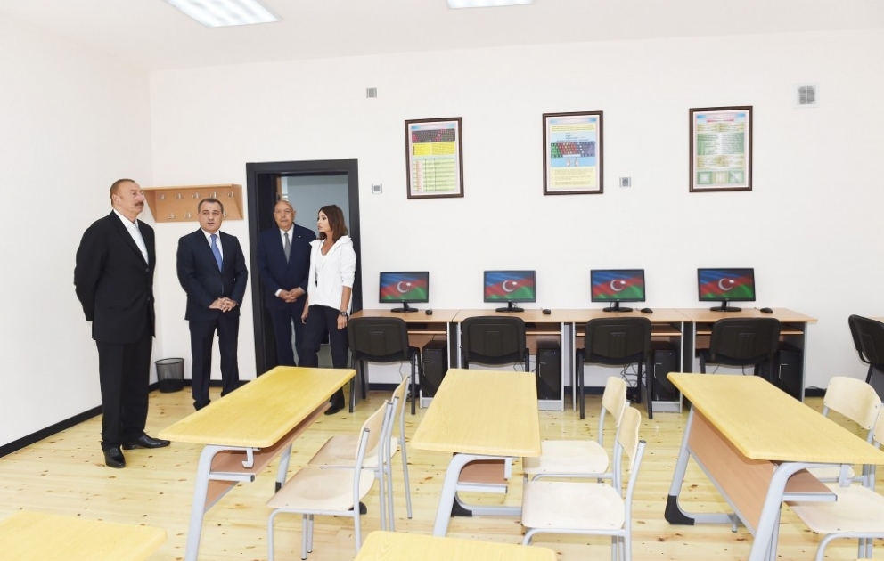 İsmayıllı rayonunun Lahıc qəsəbəsində yeni inşa olunan məktəb binası istifadəyə verilib