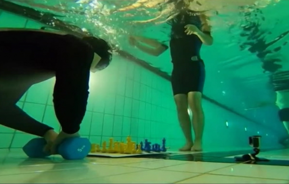 London hosts underwater chess championship