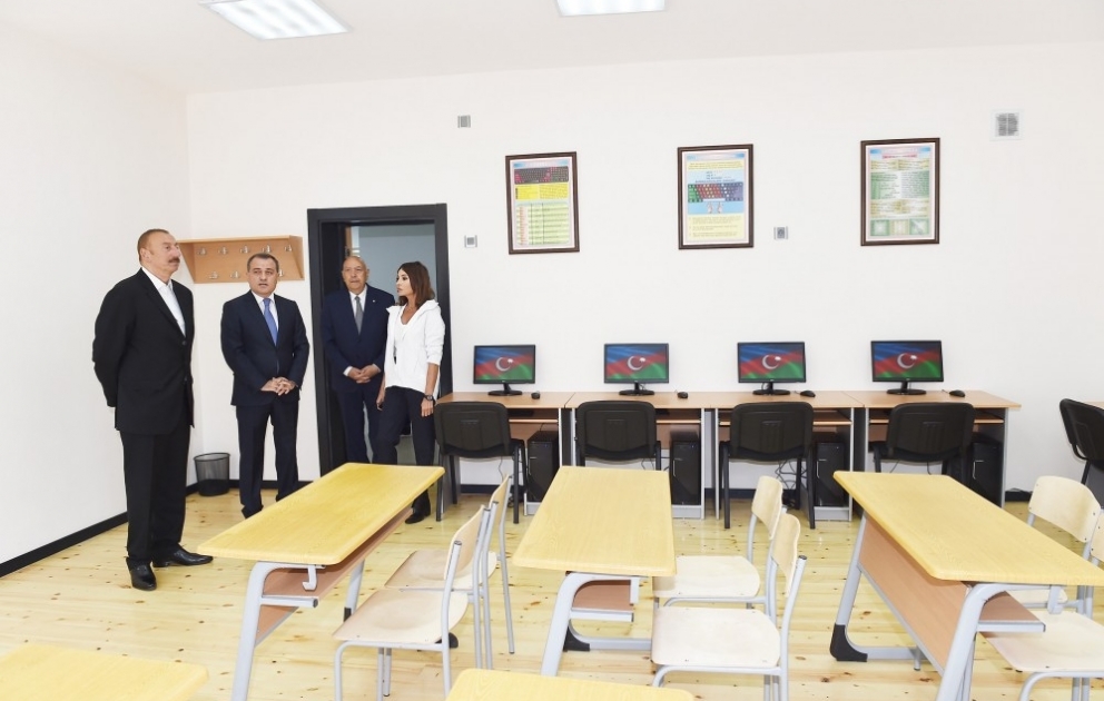 In der Siedlung Lahidsch neues Schulgebäude zur Nutzung überlassen