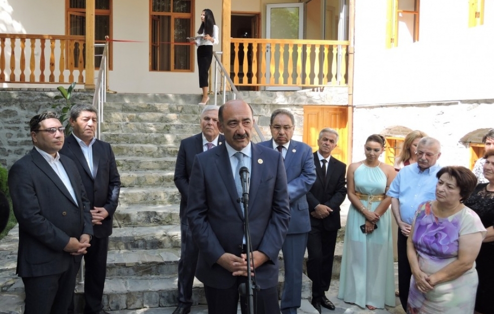 Şəkidə Xalq şairi Bəxtiyar Vahabzadənin ev-muzeyi açılıb