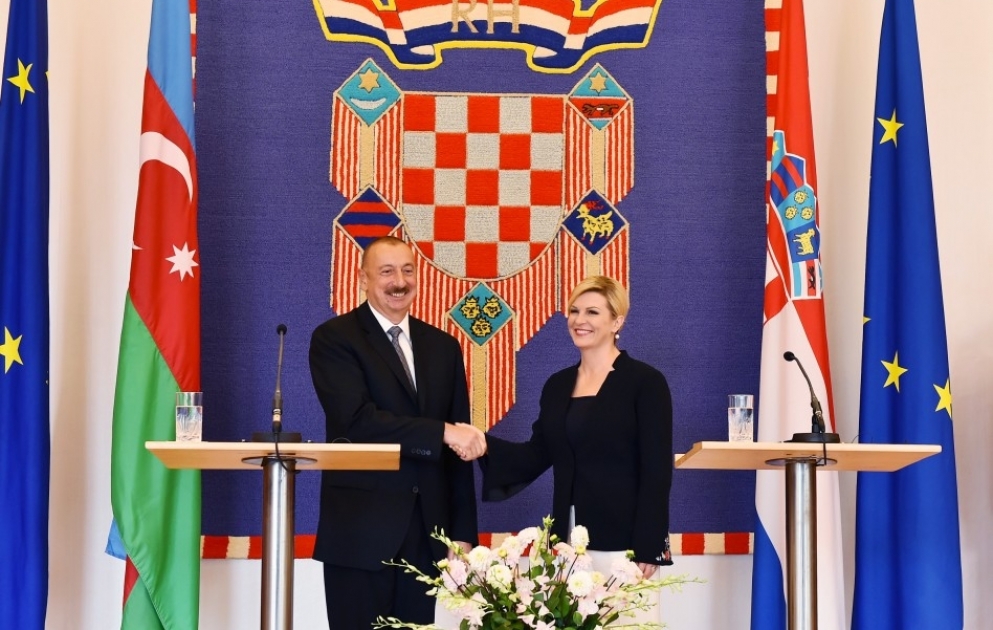 Les présidents azerbaïdjanais et croate font des déclarations conjointes à la presse