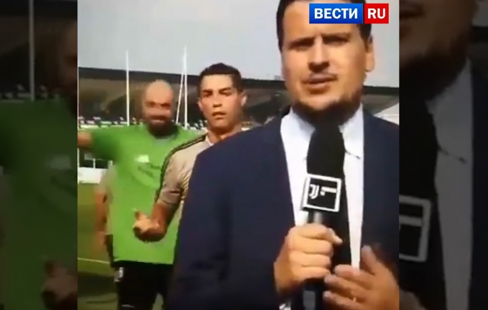 Ronaldu canlı yayımda jurnalisti yamsıladı