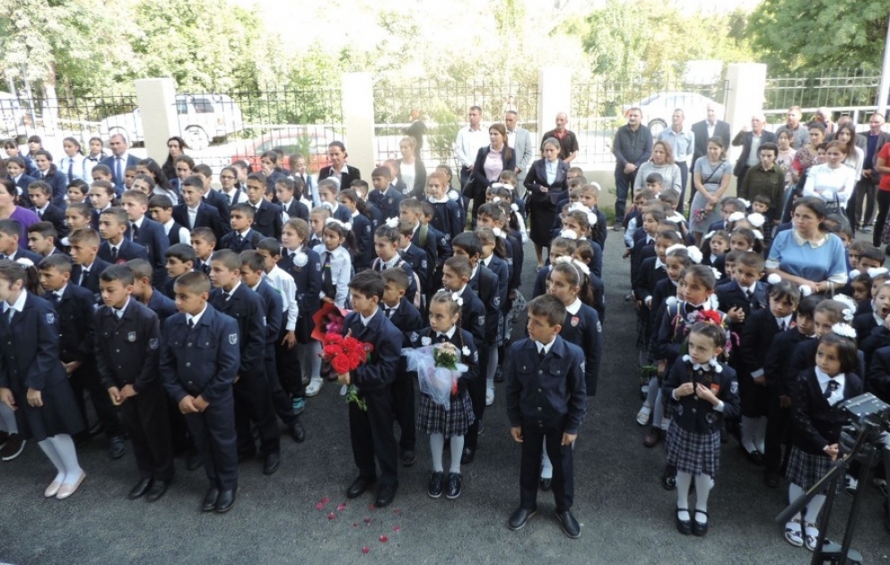 Lahıcda yeni istifadəyə verilən tam orta məktəbdə “Bilik günü” keçirilib
