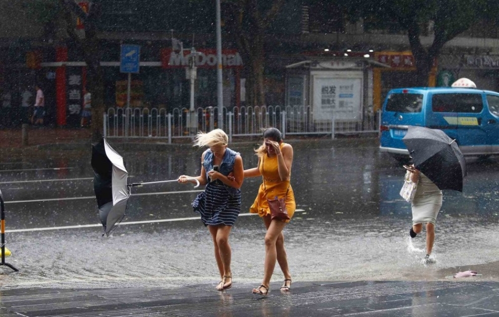 “Manqxut” qasırğası Çində ciddi fəsadlara səbəb olub, ölənlər var