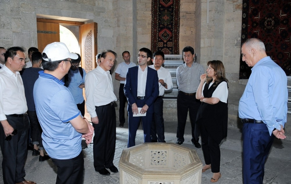 La visite d’Itchérichéher a suscité une riche impression chez les représentants de l’agence Xinhua