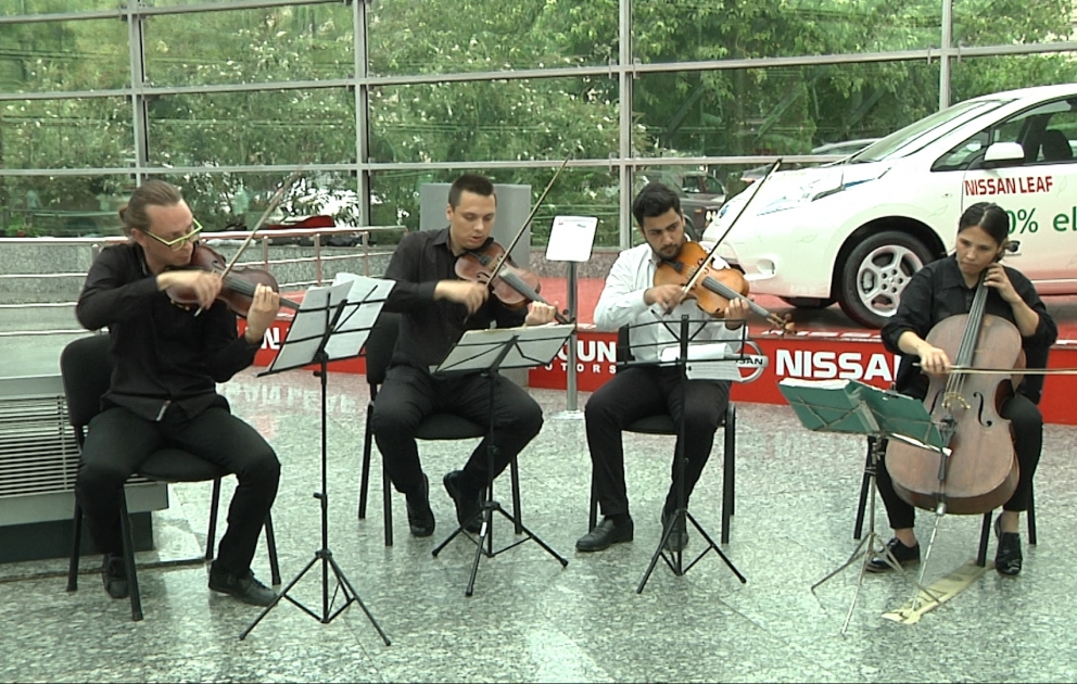 Concert de musique nationale et classique dans le métro de Bakou